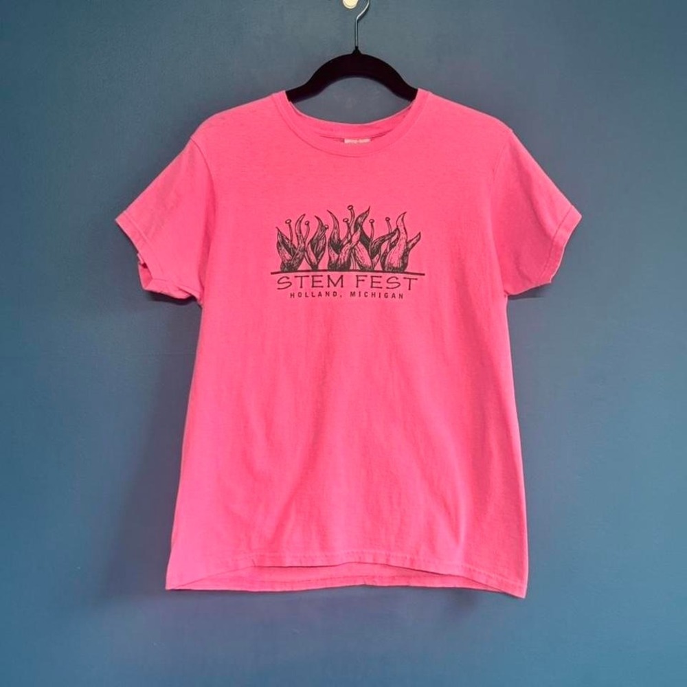 Holland‎ Tulip Festival T Shirt Women's Size Medium Pink Stem Fest Michigan